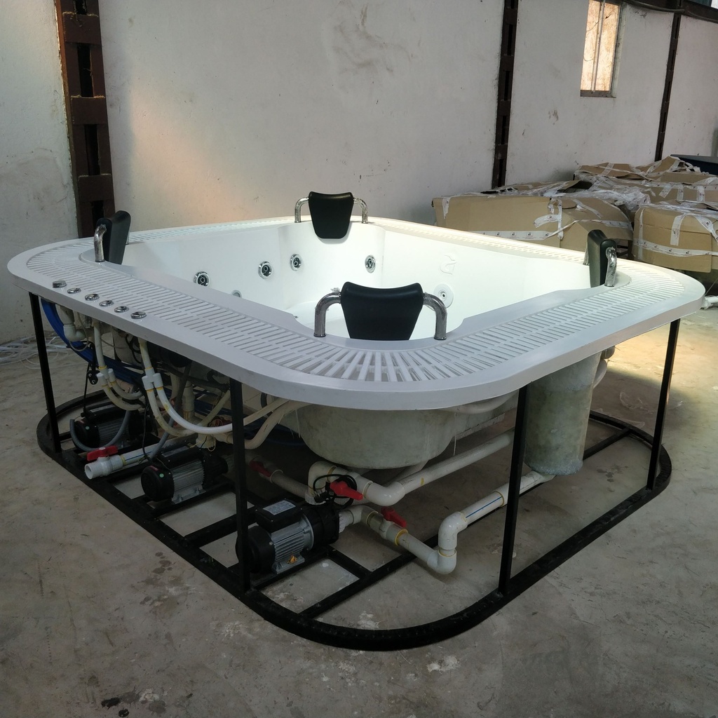 Hydrotherapy Overflow Tub 8ft x 7ft and 12 Water Jets