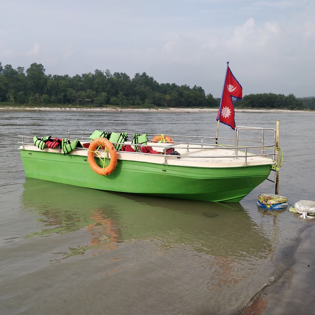 Passenger Boat - 18 ft