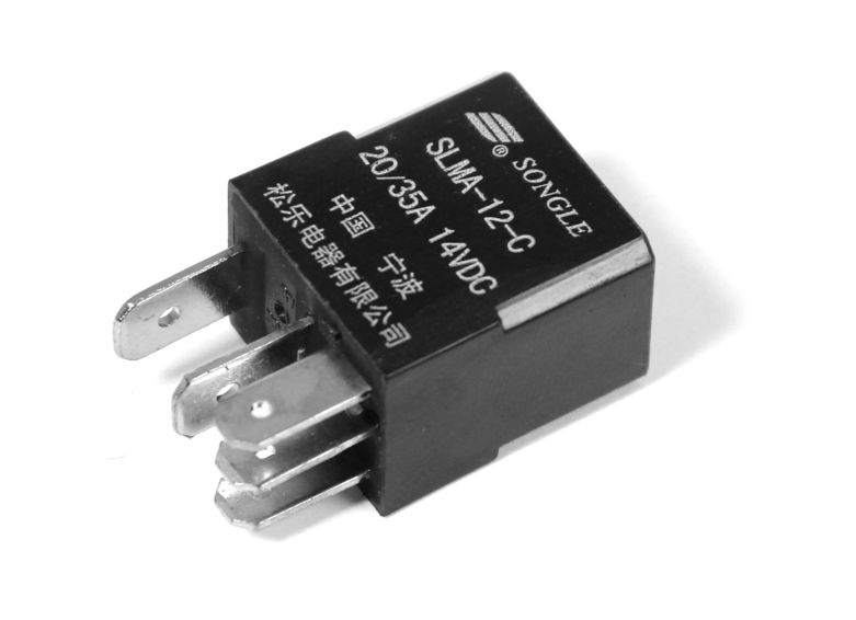 Five-pin control relay