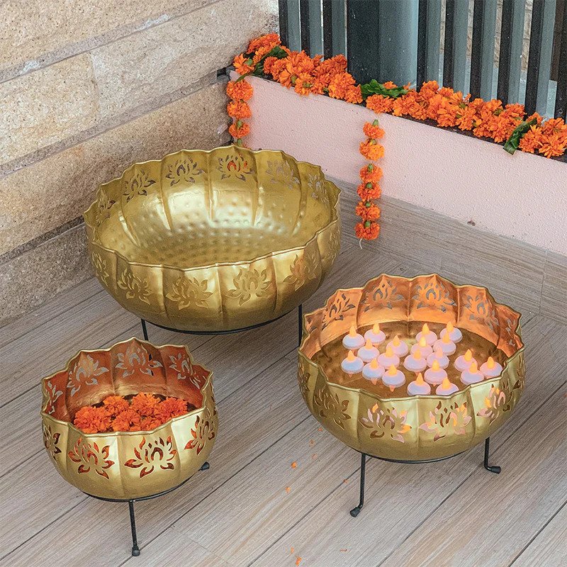 Lotus Urli with Stand for Floating Flower - Large